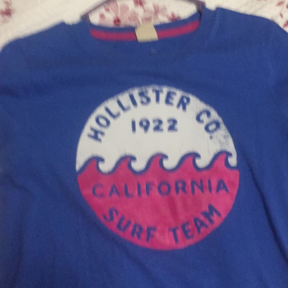 hollister beach t-shirt